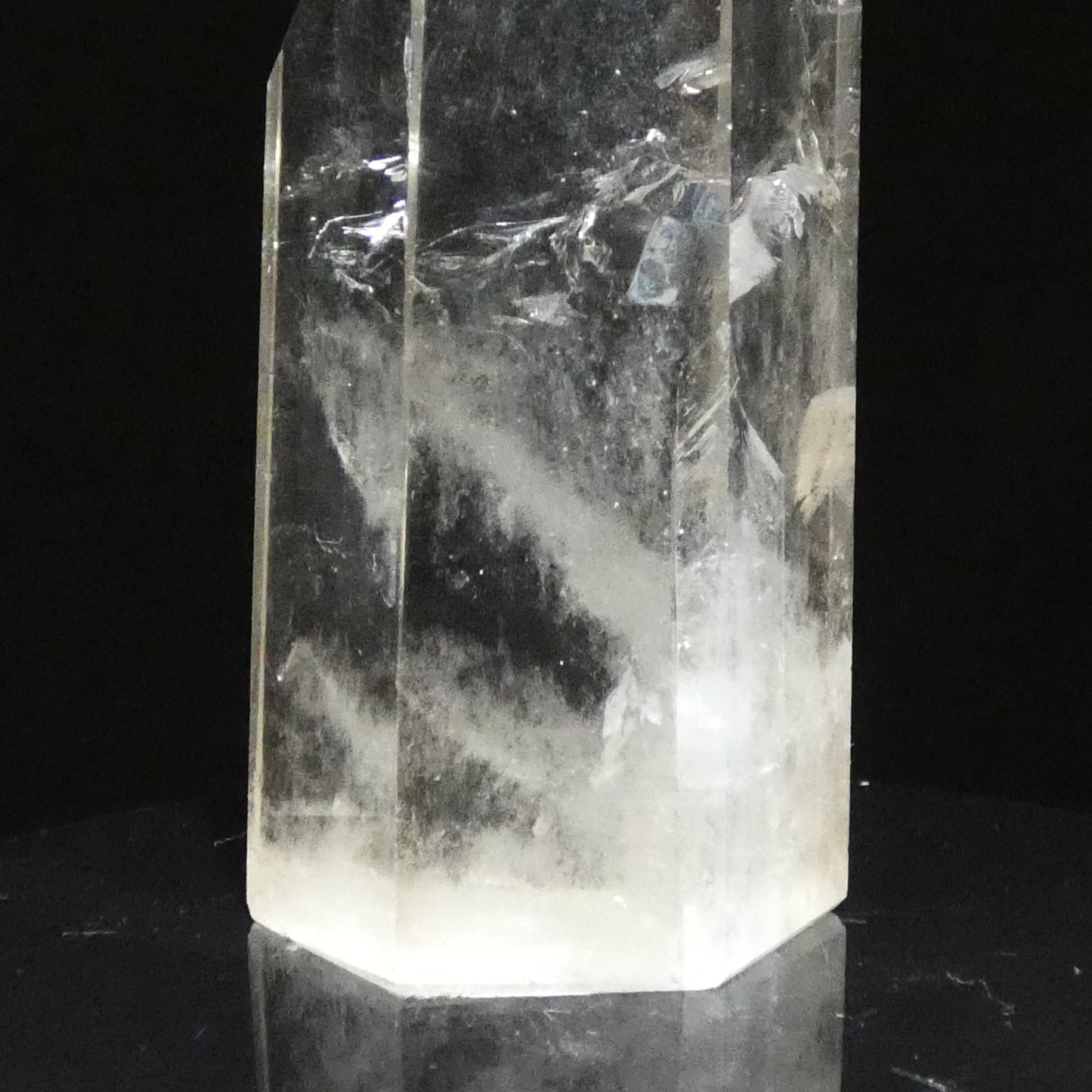 水晶ポイント ブラジル産 高さ約7cm 幅約3.3㎝ 奥行約3.2cm 約102g【G0107】