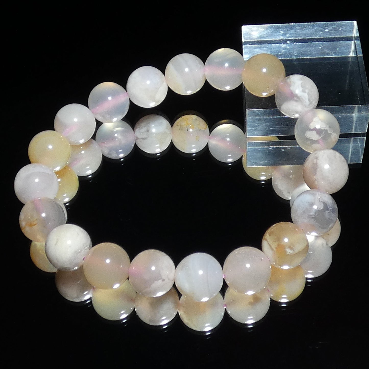 桜アゲート ブレスレット マダガスカル産 内周16㎝ 直径約10.3mm【B0217】