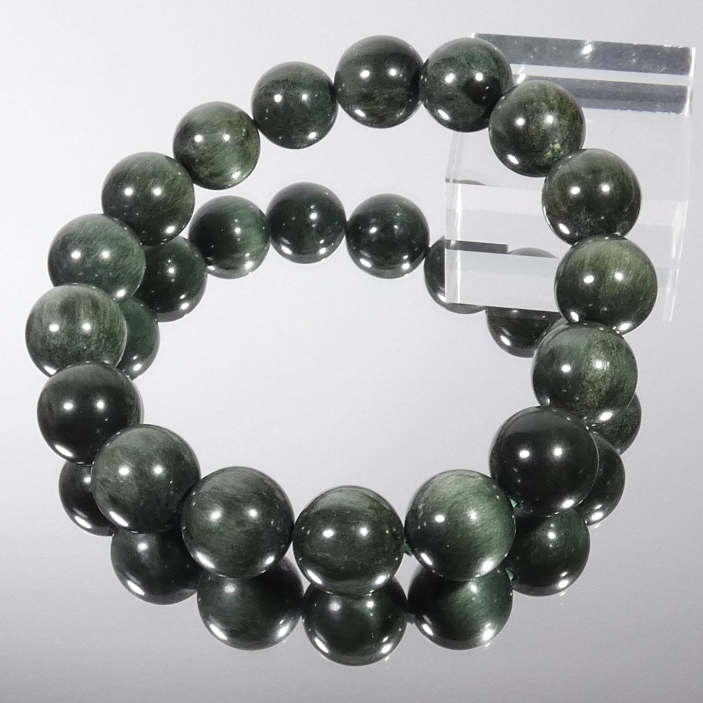 グリーンキャッツアイ ブレスレット 3A 内周16.5㎝ 直径約12mm【B0329】