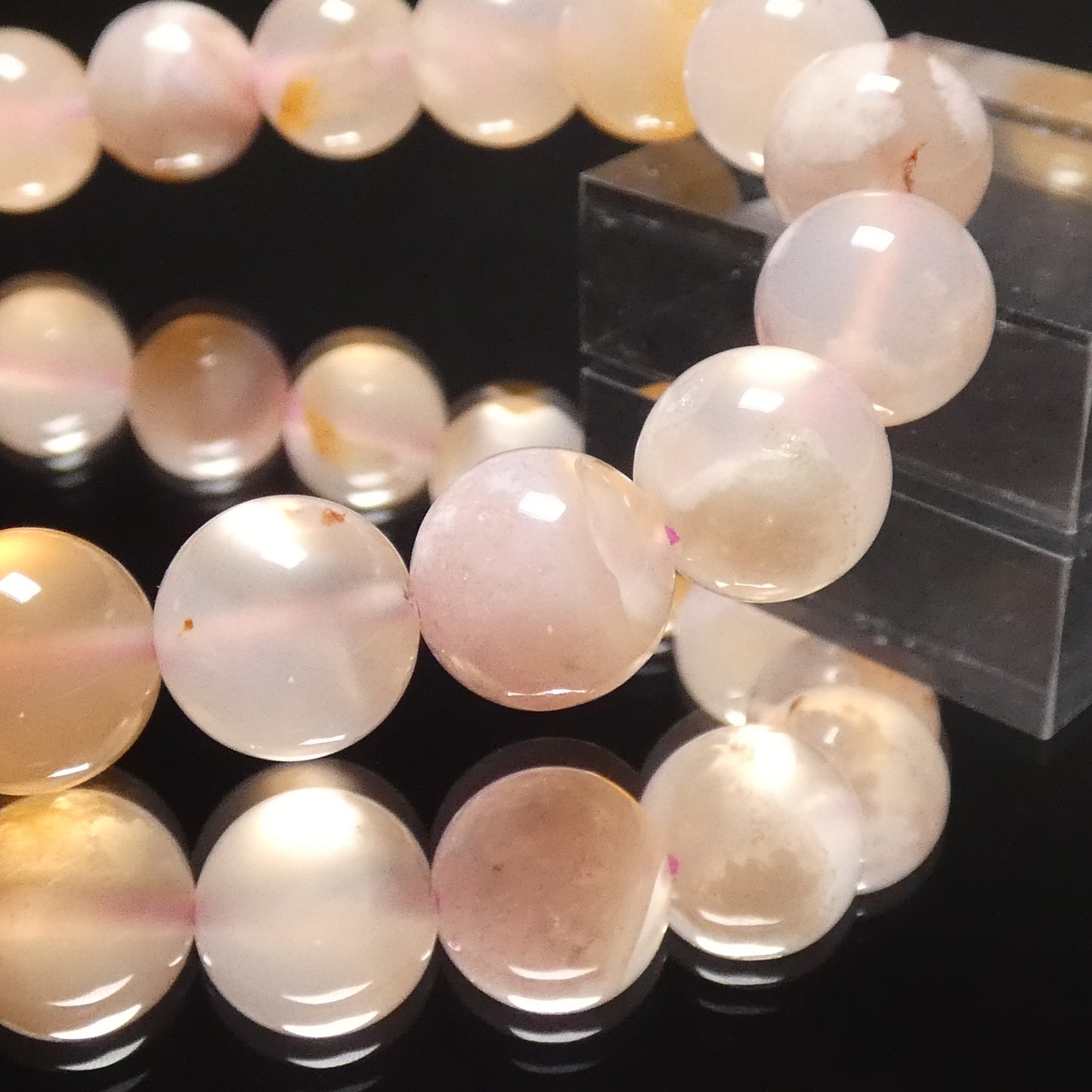 桜アゲート ブレスレット マダガスカル産 内周17㎝ 直径約10mm