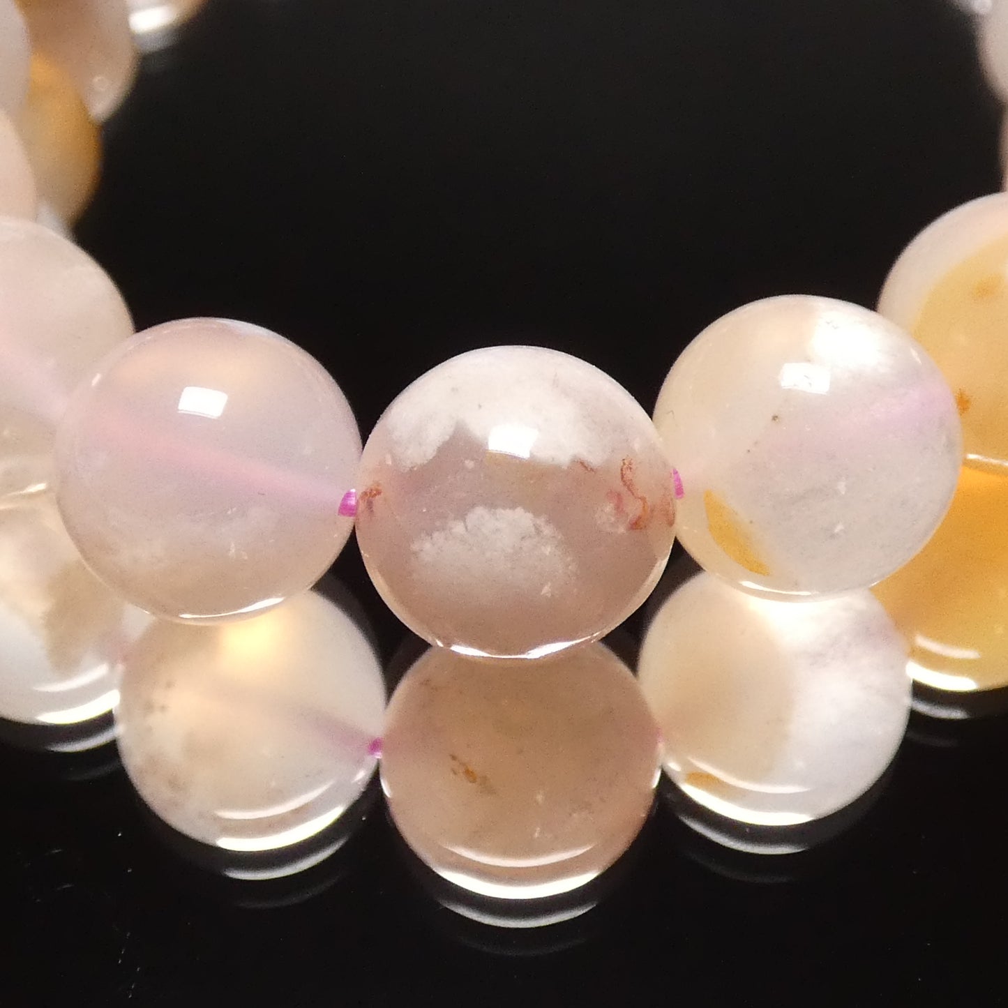 桜アゲート ブレスレット マダガスカル産 内周17㎝ 直径約10mm
