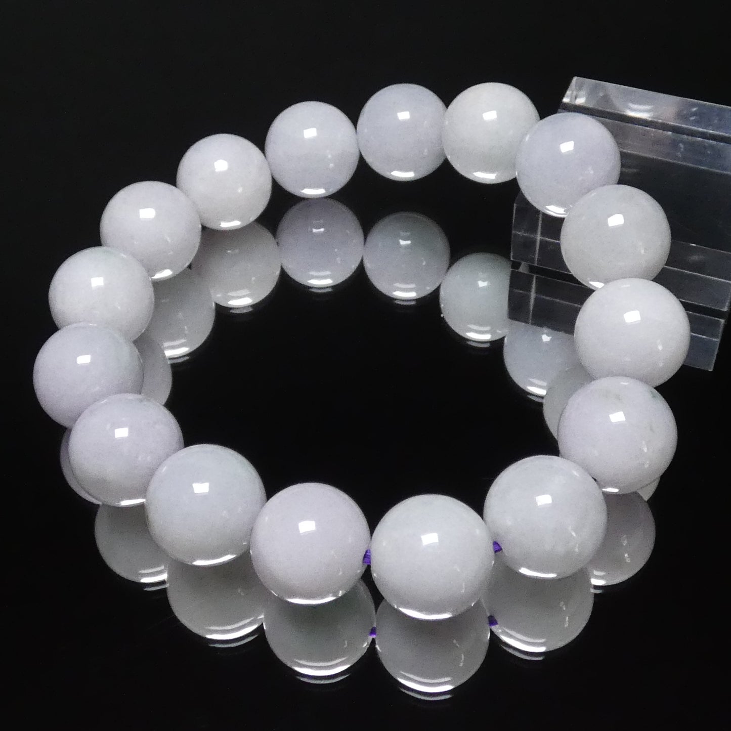 ラベンダーヒスイ ブレスレット ミャンマー産  天然色 4A 内周16㎝ 直径約13.6mm