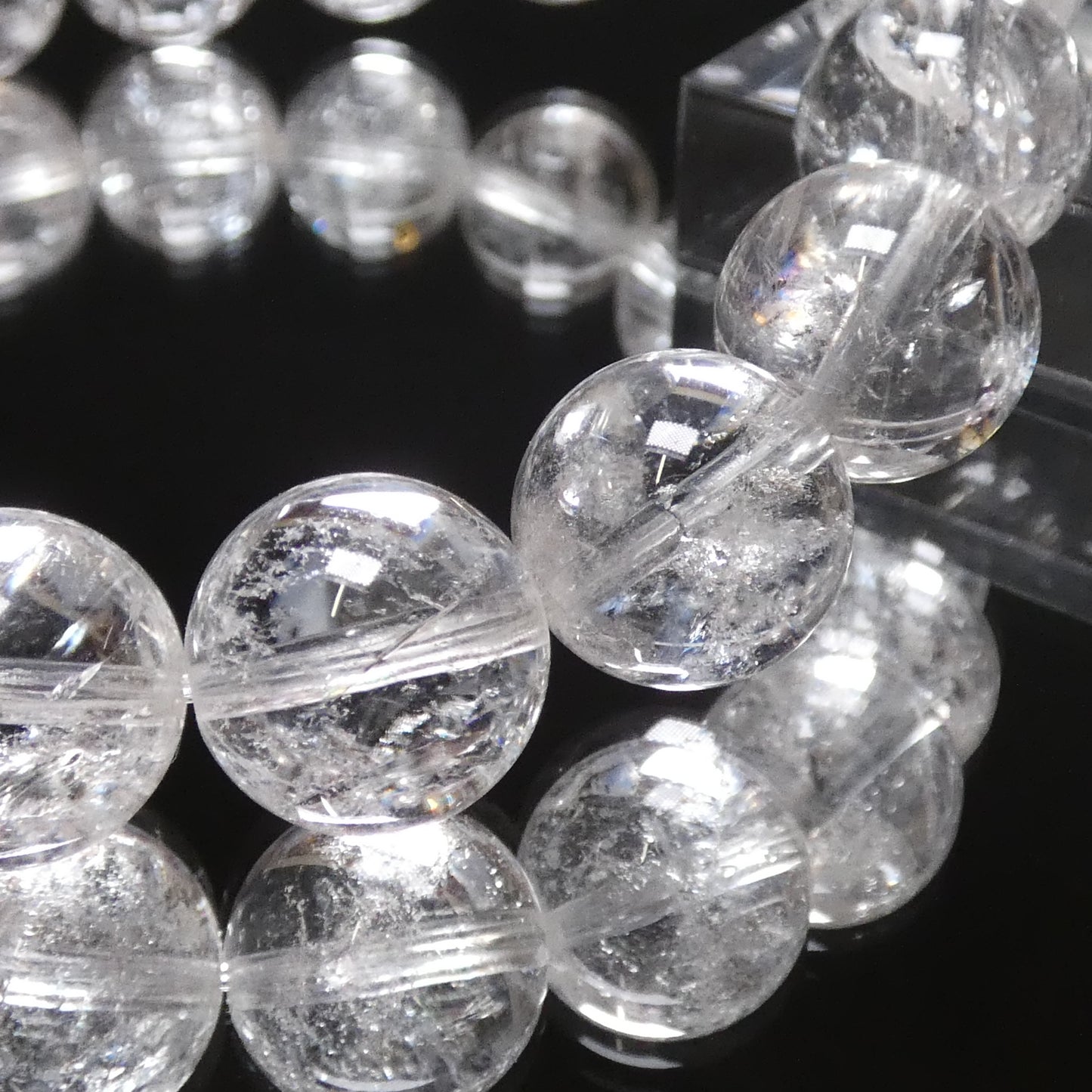 レインボー入りアイリスクォーツ ブレスレット 5A 内周18㎝ 直径約12.2mm【B1489】