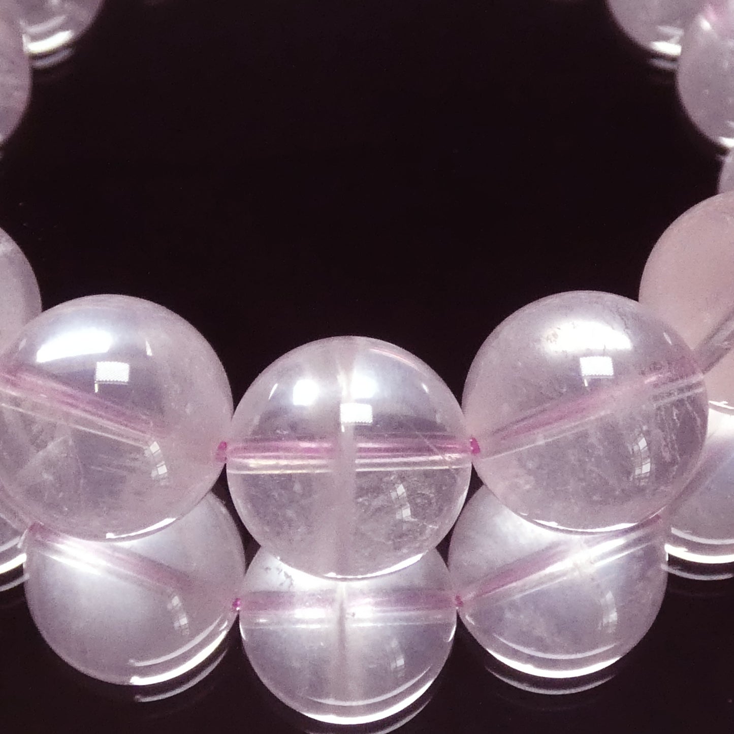ローズクォーツ ブレスレット マダガスカル産 内周17㎝ 直径約12.2mm【B2097】