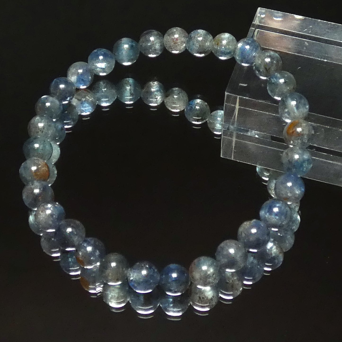 ブラッドショット入り カイヤナイト ブレスレット  4A 内周16.5㎝ 直径約6.2mm【B1403】