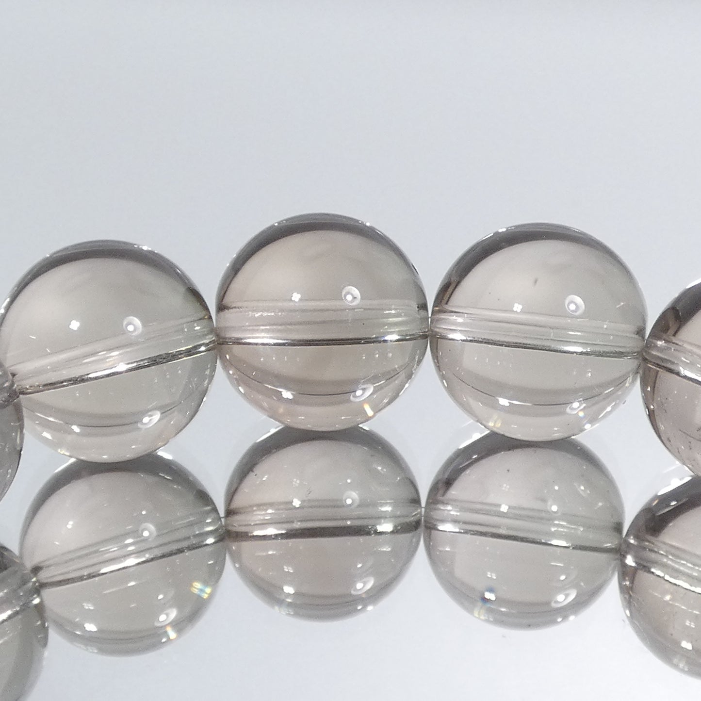 ライトスモーキークォーツ ブレスレット 5A 内周17.5㎝ 直径約12.6mm【B2608】