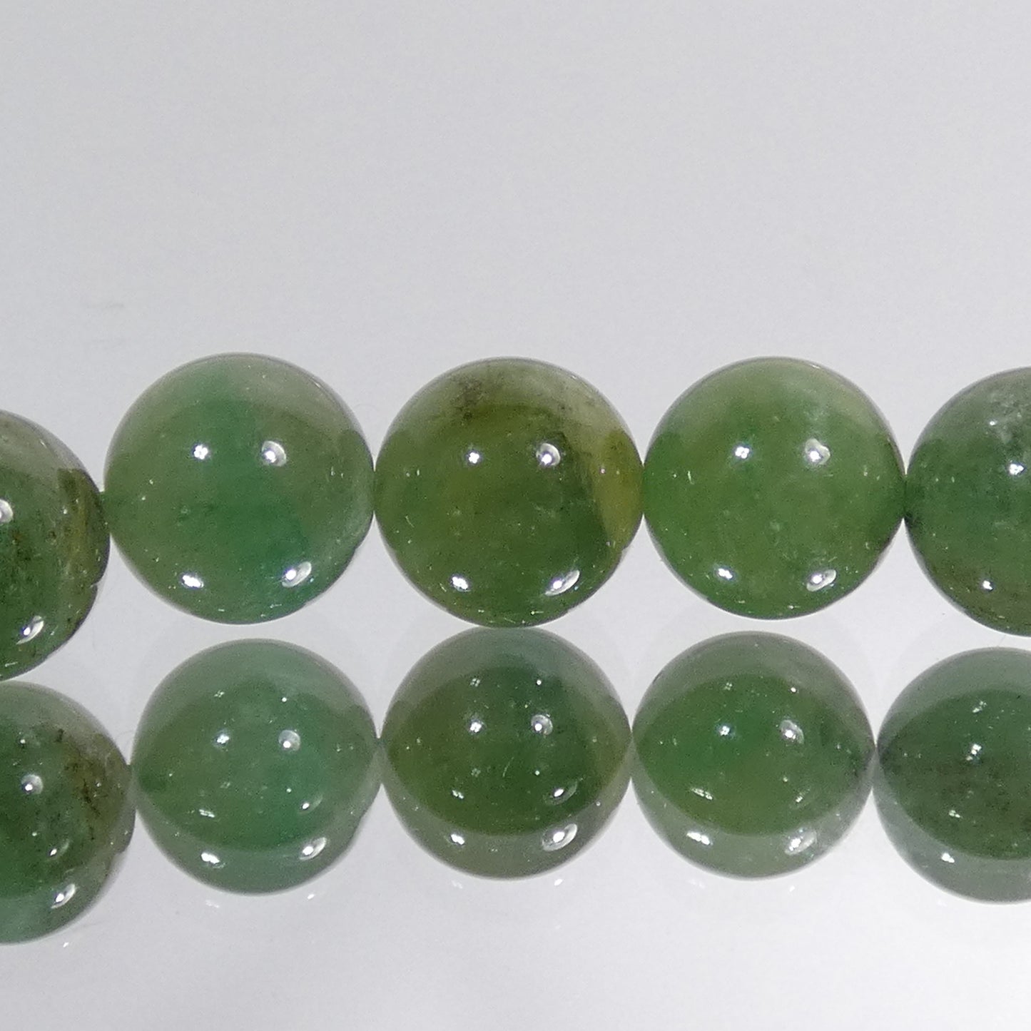 エメラルド ブレスレット ブラジル産 4A 内周15.5㎝  直径約7.2mm【B3339】