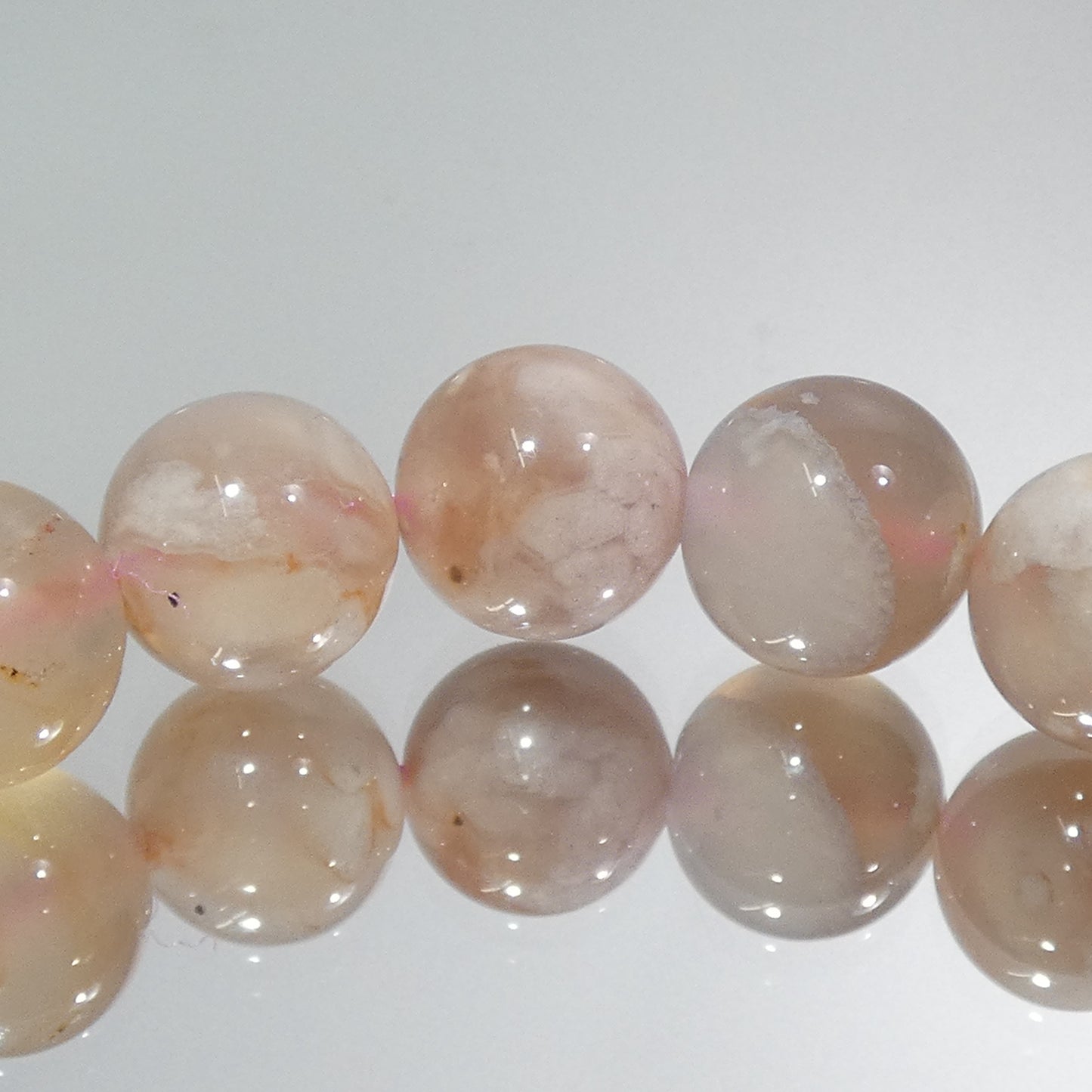 桜アゲート ブレスレット マダガスカル産 内周16.5㎝ 直径約10.5mm【B0002】