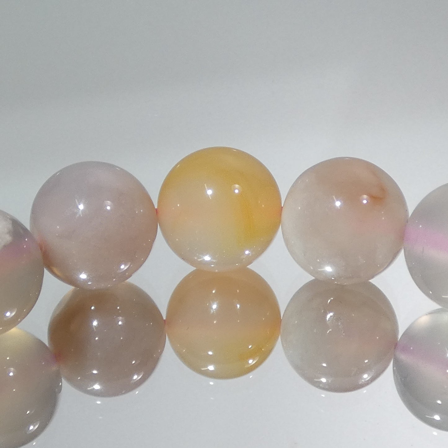 桜アゲート ブレスレット マダガスカル産 内周16㎝ 直径約10.1mm【B0001】