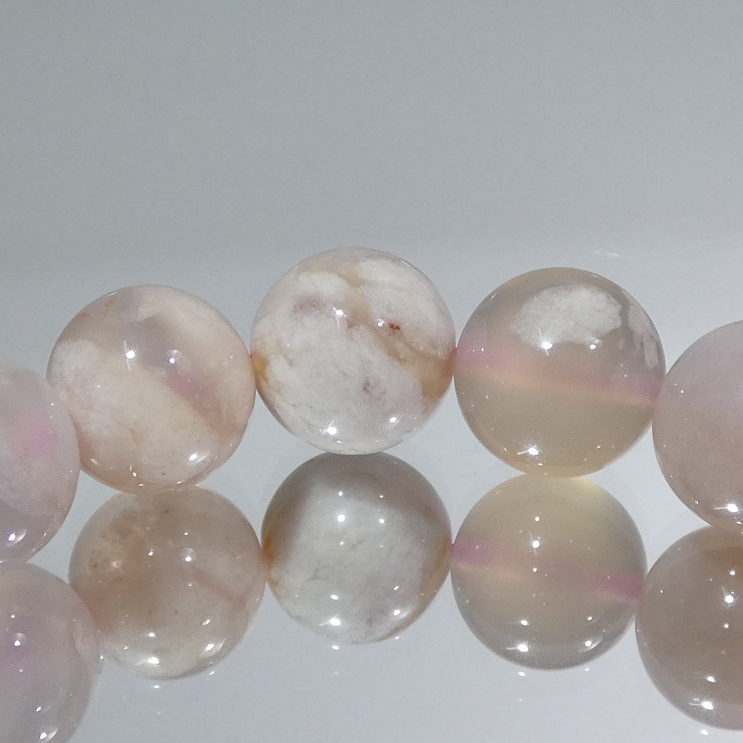 桜アゲート ブレスレット マダガスカル産 内周16㎝ 直径約10.1mm【B0001】