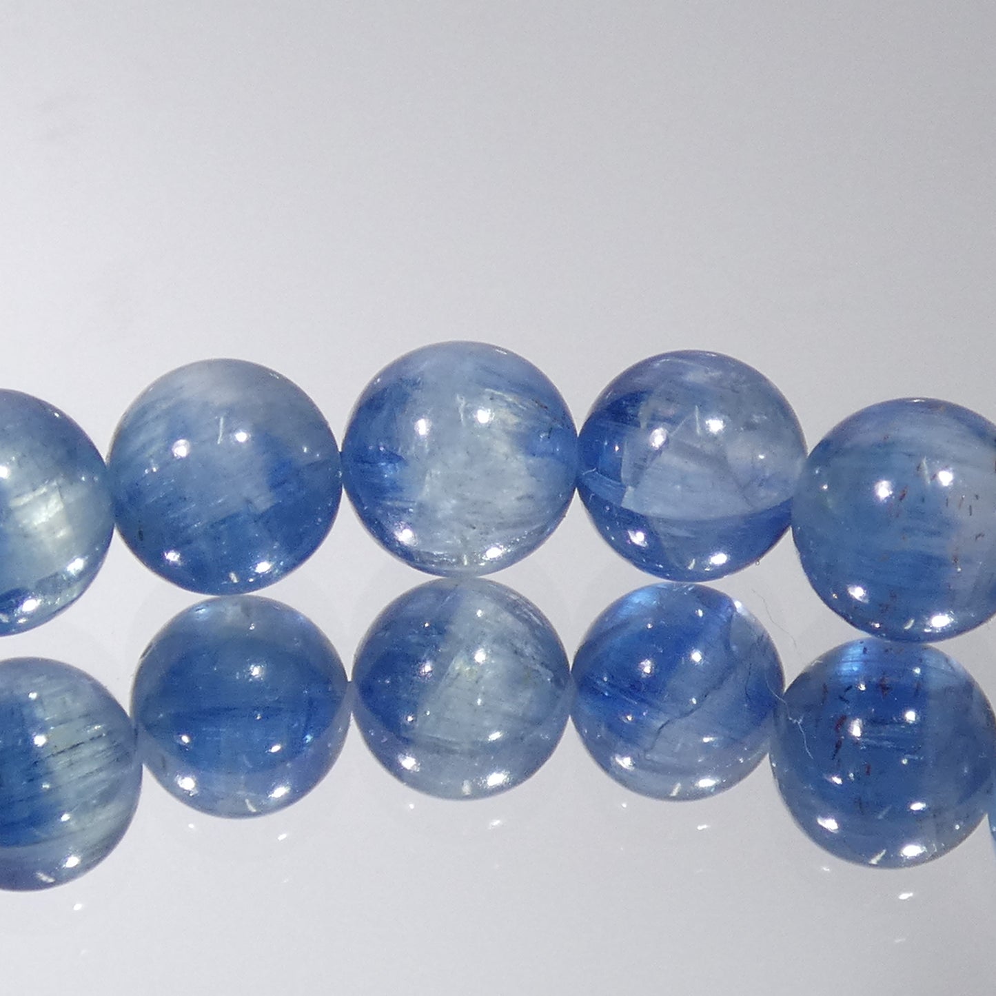 カイヤナイトシリカ ブレスレット タンザニア産 5A 内周16㎝ 直径約6.6mm【B0052】
