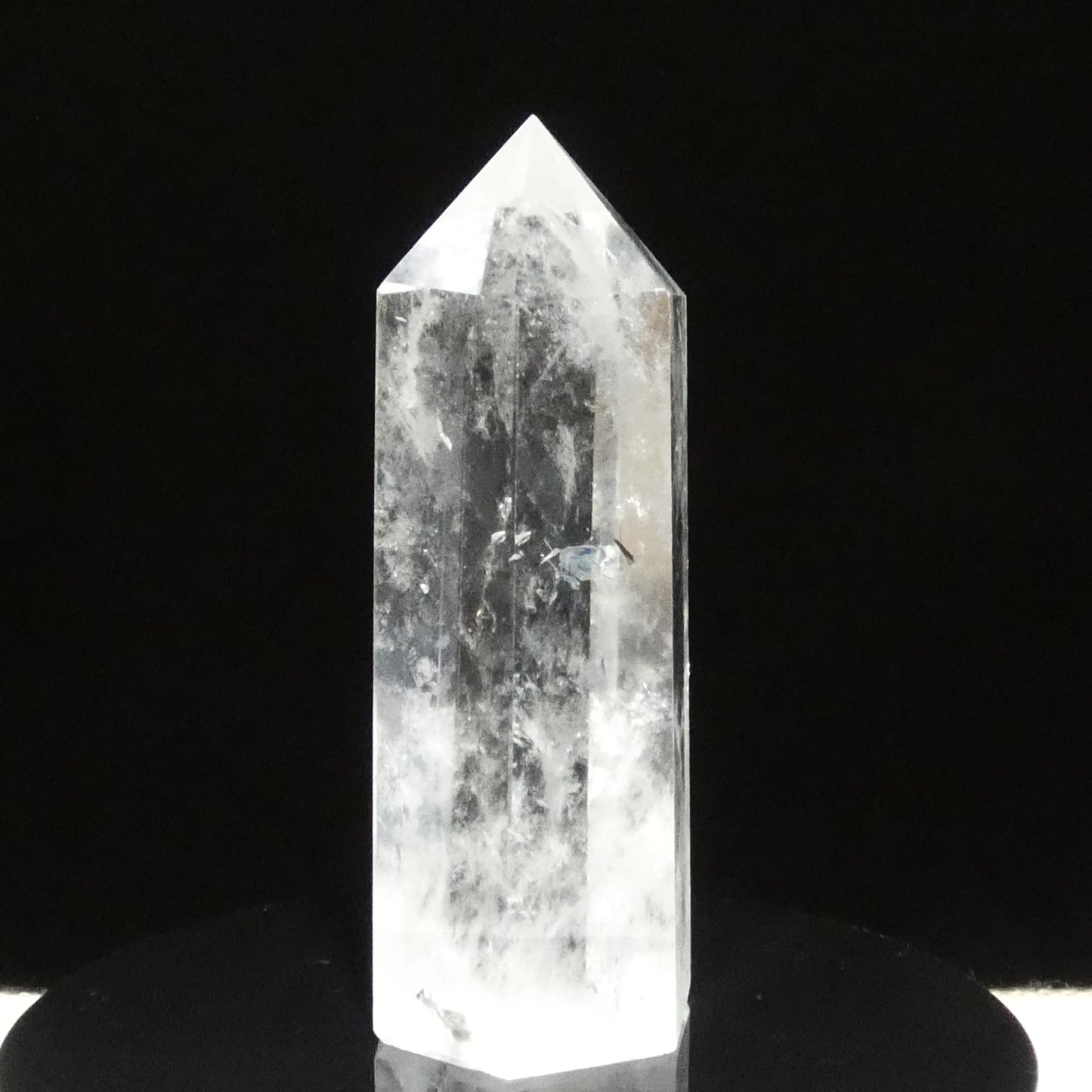 水晶ポイント ブラジル産 高さ約8.6cm 幅約3.3㎝ 奥行約3㎝ 約139g【G0105】