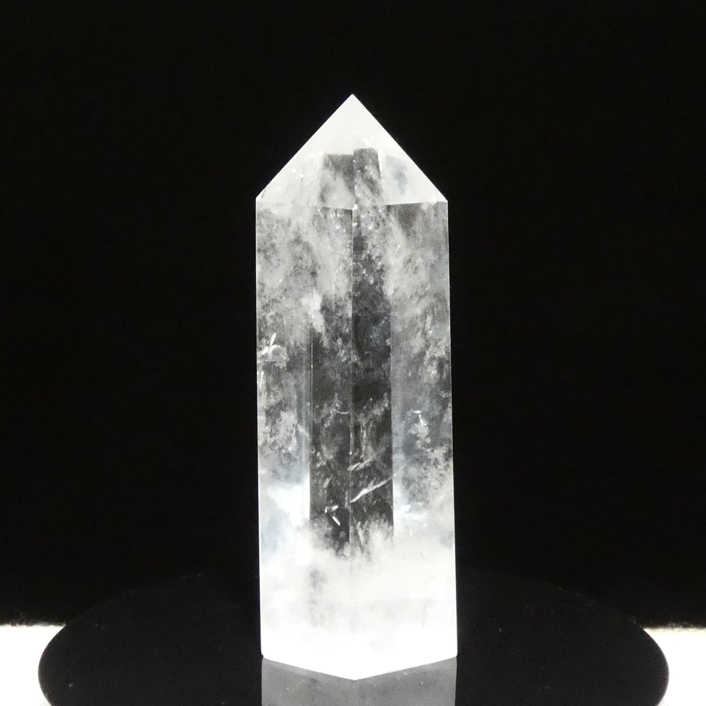 水晶ポイント ブラジル産 高さ約8.6cm 幅約3.3㎝ 奥行約3㎝ 約139g【G0105】