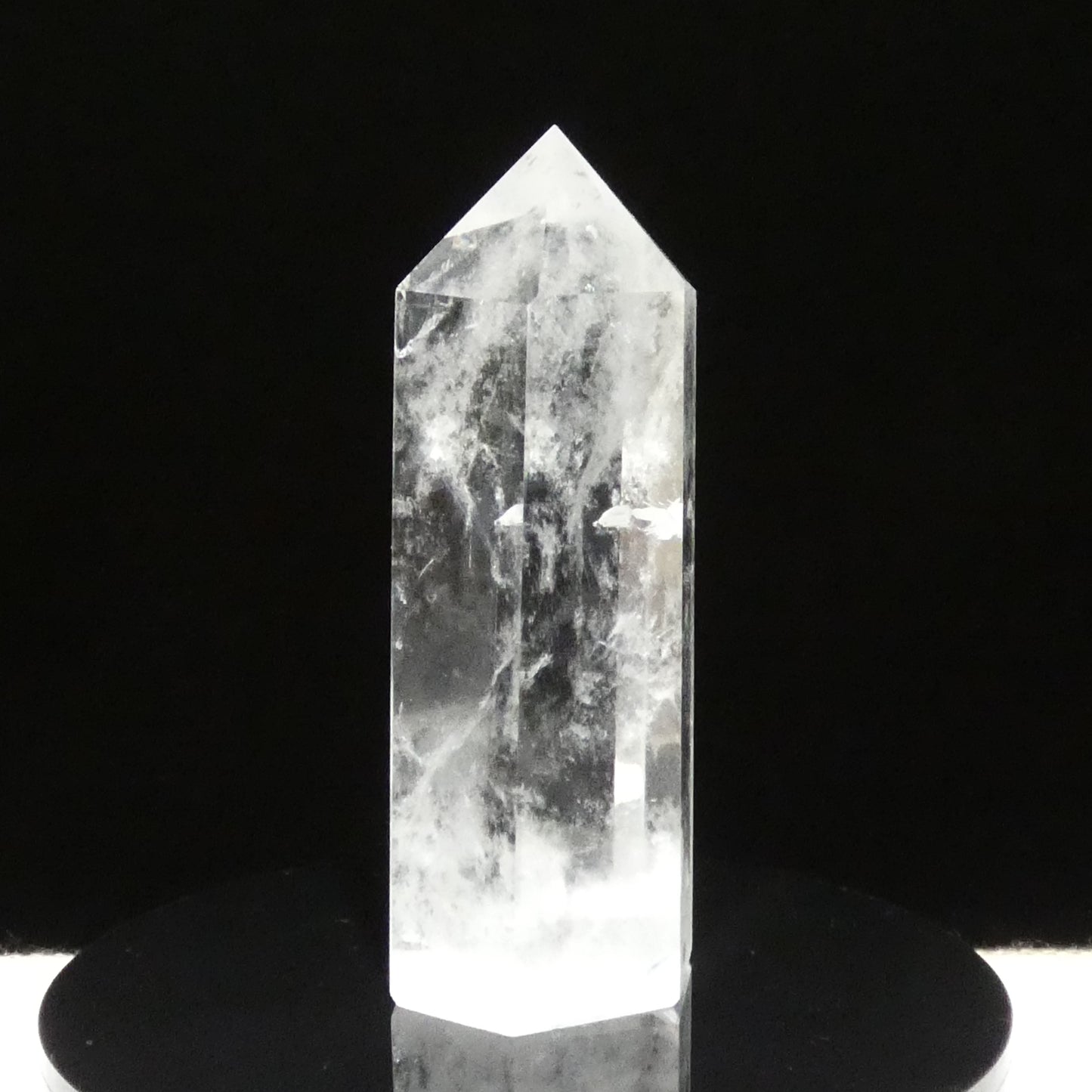 水晶ポイント ブラジル産 高さ約8.6cm 幅約3.3㎝ 奥行約3㎝ 約139g【G0105】
