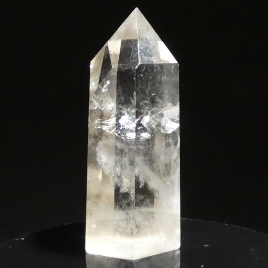 水晶ポイント ブラジル産 高さ約7cm 幅約3.3㎝ 奥行約3.2cm 約102g【G0107】