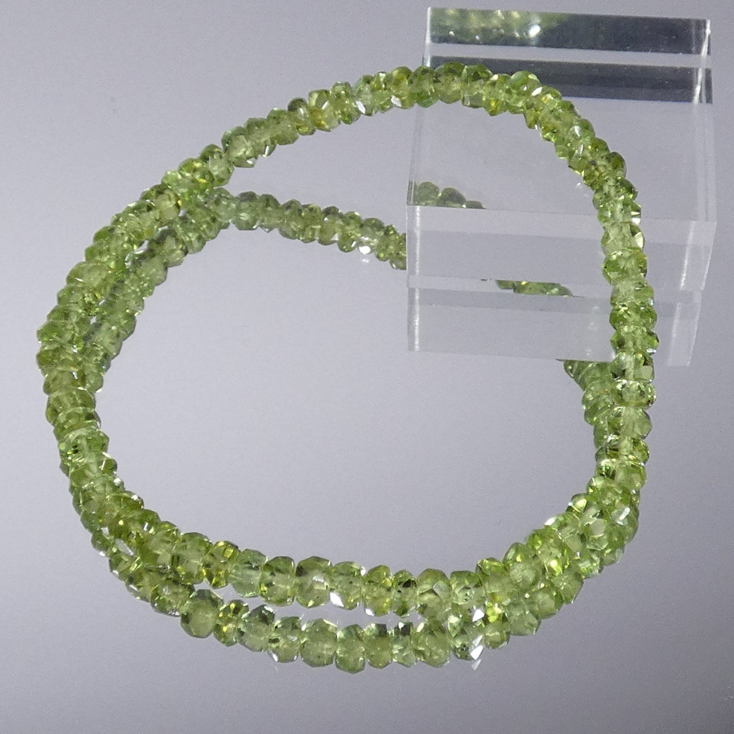 ペリドット(橄欖石) ブレスレット 5A 内周16㎝ 直径約4.6mm 【B0223】
