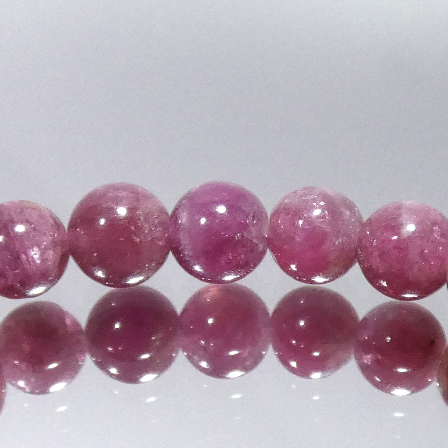 レッドトルマリン(ルベライト) ブレスレット アフガニスタン産 3A 内周15.5㎝ 直径約5.7mm【B0165】