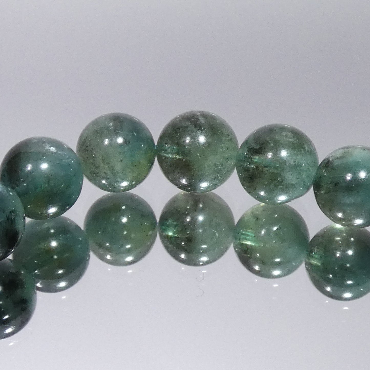 アクアマリン(ブルーグリーンベリル) ブレスレット 3A 内周16㎝ 直径約8mm【B0164】