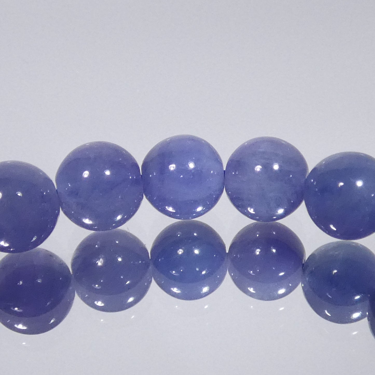 タンザナイト ブレスレット タンザニア産 4A 内周15.5㎝ 直径約6.1mm【B2790】