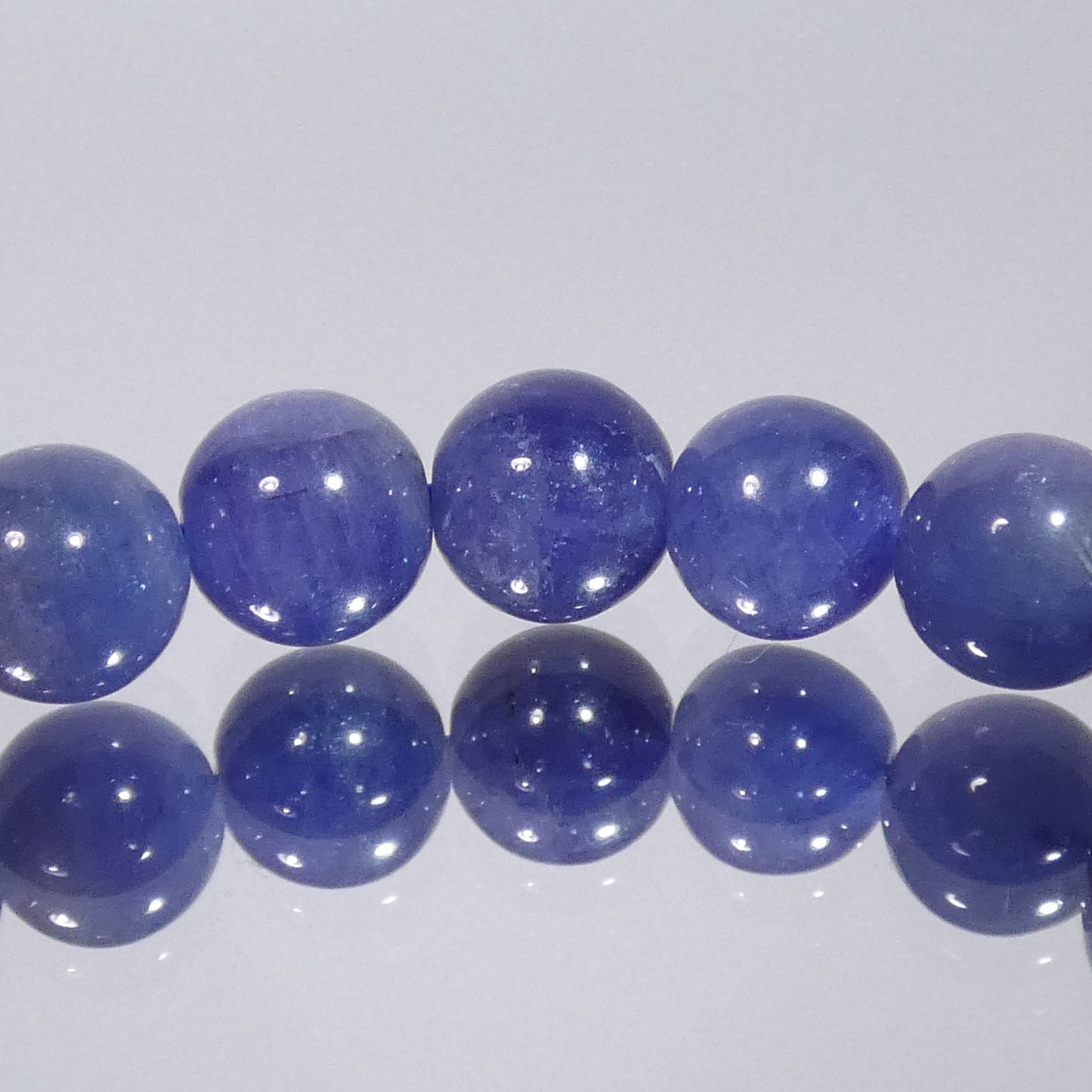 タンザナイト ブレスレット タンザニア産 4A 内周15.5㎝ 直径約6.1mm【B2776】