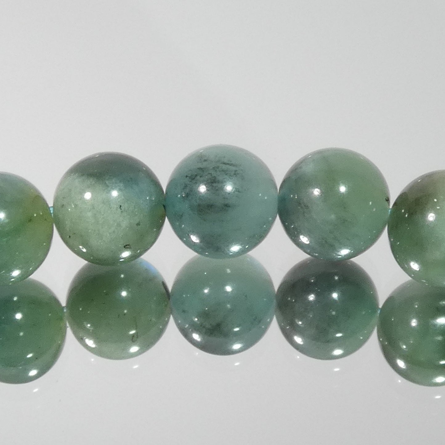 アクアマリン(ブルーグリーンベリル) ブレスレット 3A 内周16㎝ 直径約8mm【B0167】