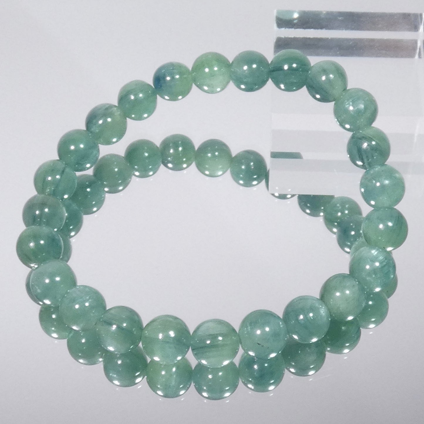 グリーンカイヤナイト ブレスレット 4A 内周15.5㎝ 直径約7.8mm【B0158】