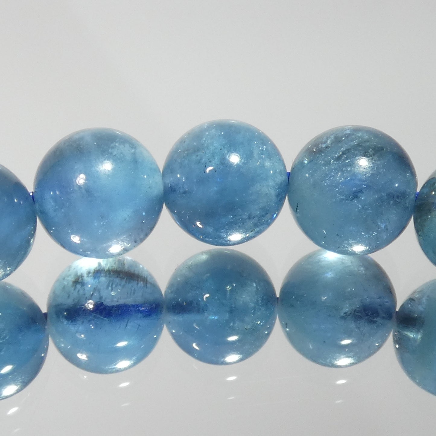 サンタマリアブルーアクアマリン ブレスレット 4A 内周16.5㎝ 直径約7.8mm【B0179】