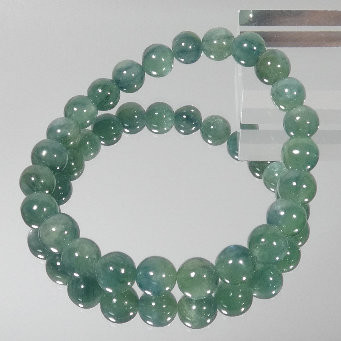 グリーンカイヤナイト ブレスレット 3A 内周15.5㎝ 直径約7.8mm【B0292】