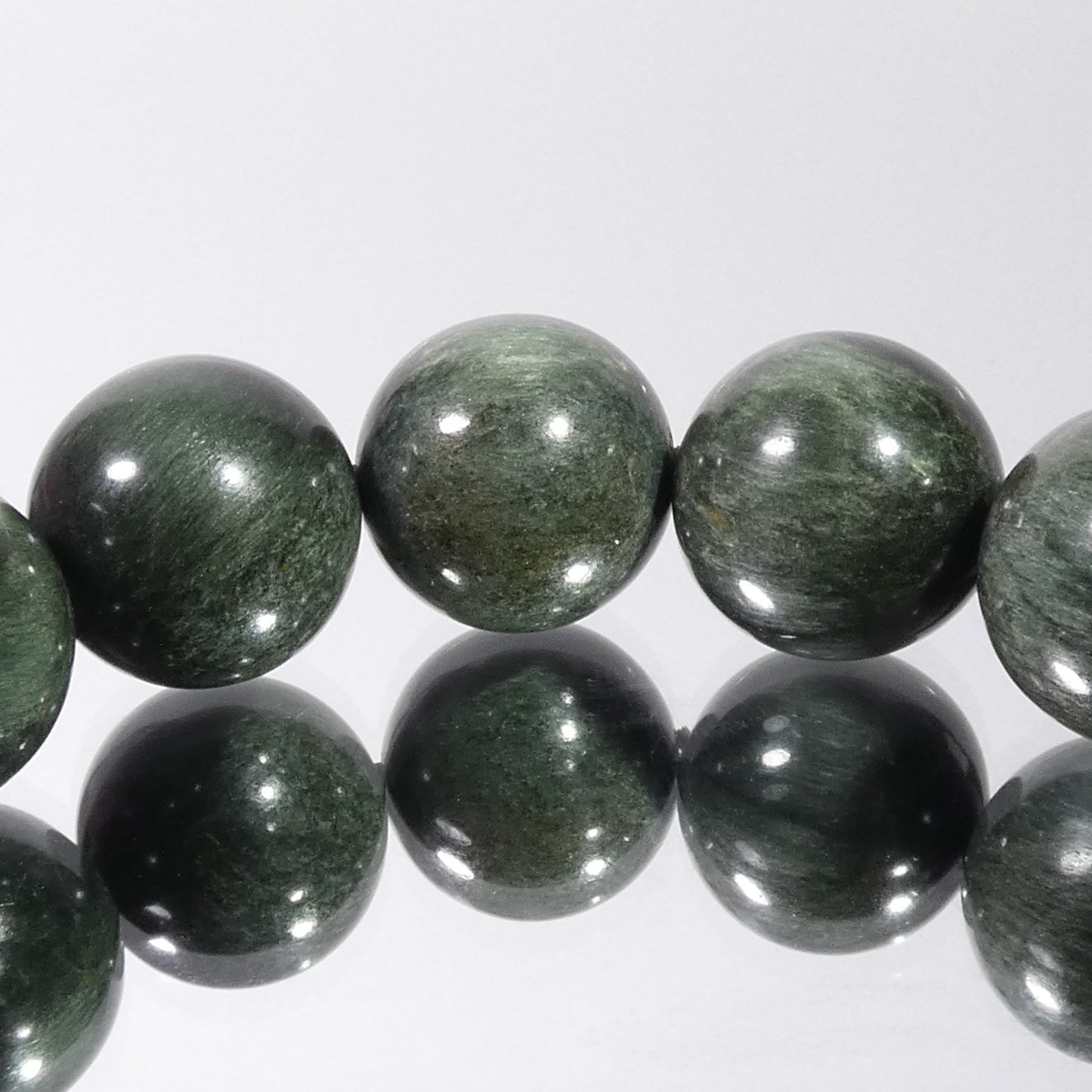 グリーンキャッツアイ ブレスレット 3A 内周16.5㎝ 直径約12mm【B0329】