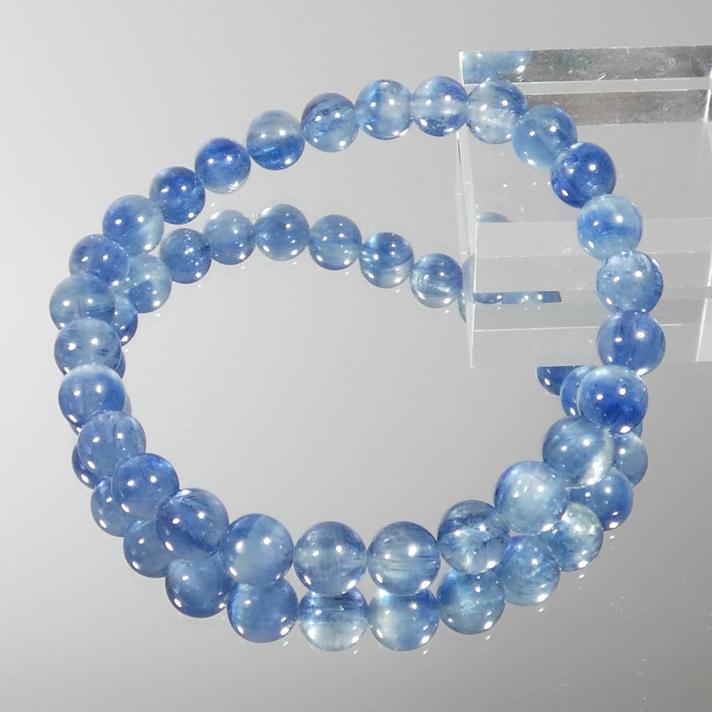 カイヤナイトインクォーツ ブレスレット タンザニア産 5A 内周15.5㎝ 直径約6.8mm【B0170】