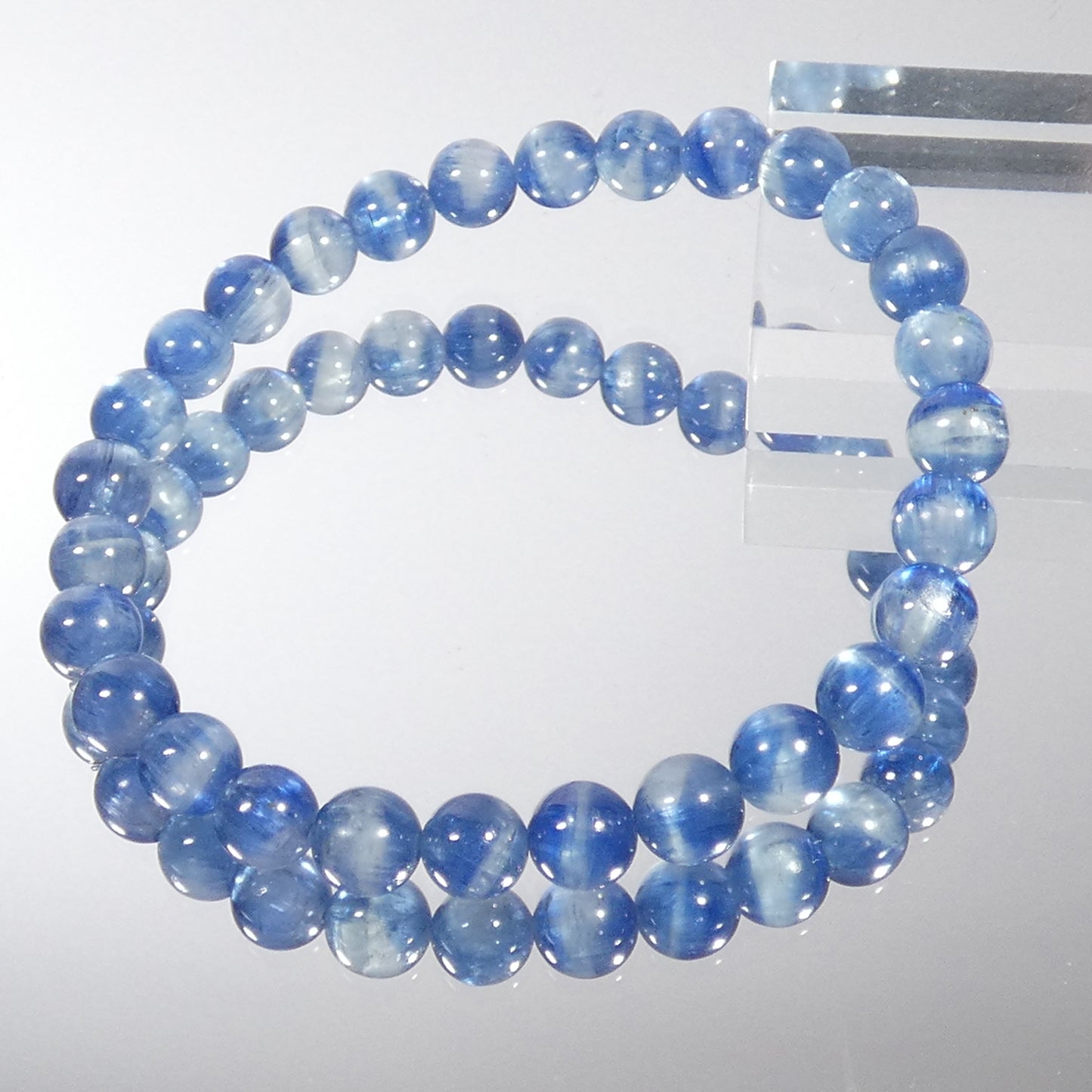 カイヤナイトインクォーツ ブレスレット タンザニア産 5A 内周16㎝ 直径約6.8mm【B0171】