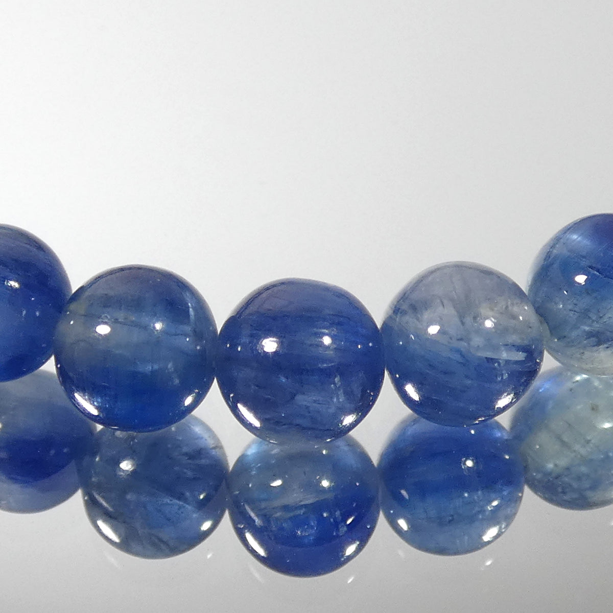 カイヤナイトインクォーツ ブレスレット タンザニア産 天然色 5A 内周15.5㎝ 直径約5.8mm【B0407】